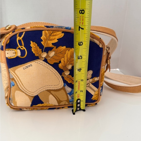 Loewe Blue and Tan Vintage Crossbody Bag - Picture 9 of 11